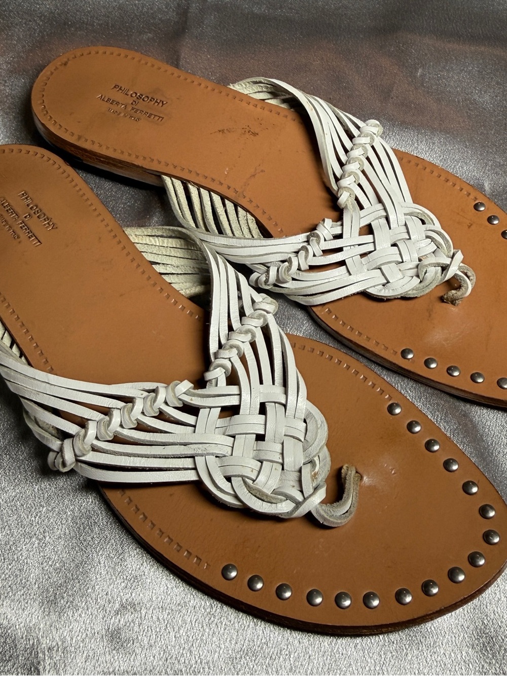 Philosophy di Alberta Ferretti White Leather Strap Thong Sandals 38 US 7.5 - 8